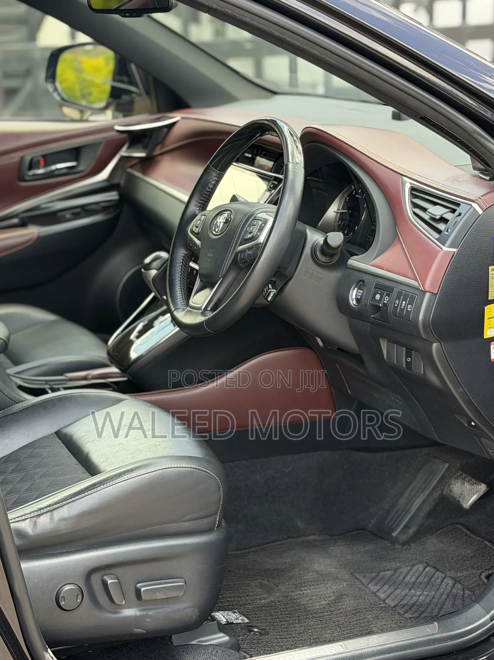 Toyota Harrier 2.0 2019 Black