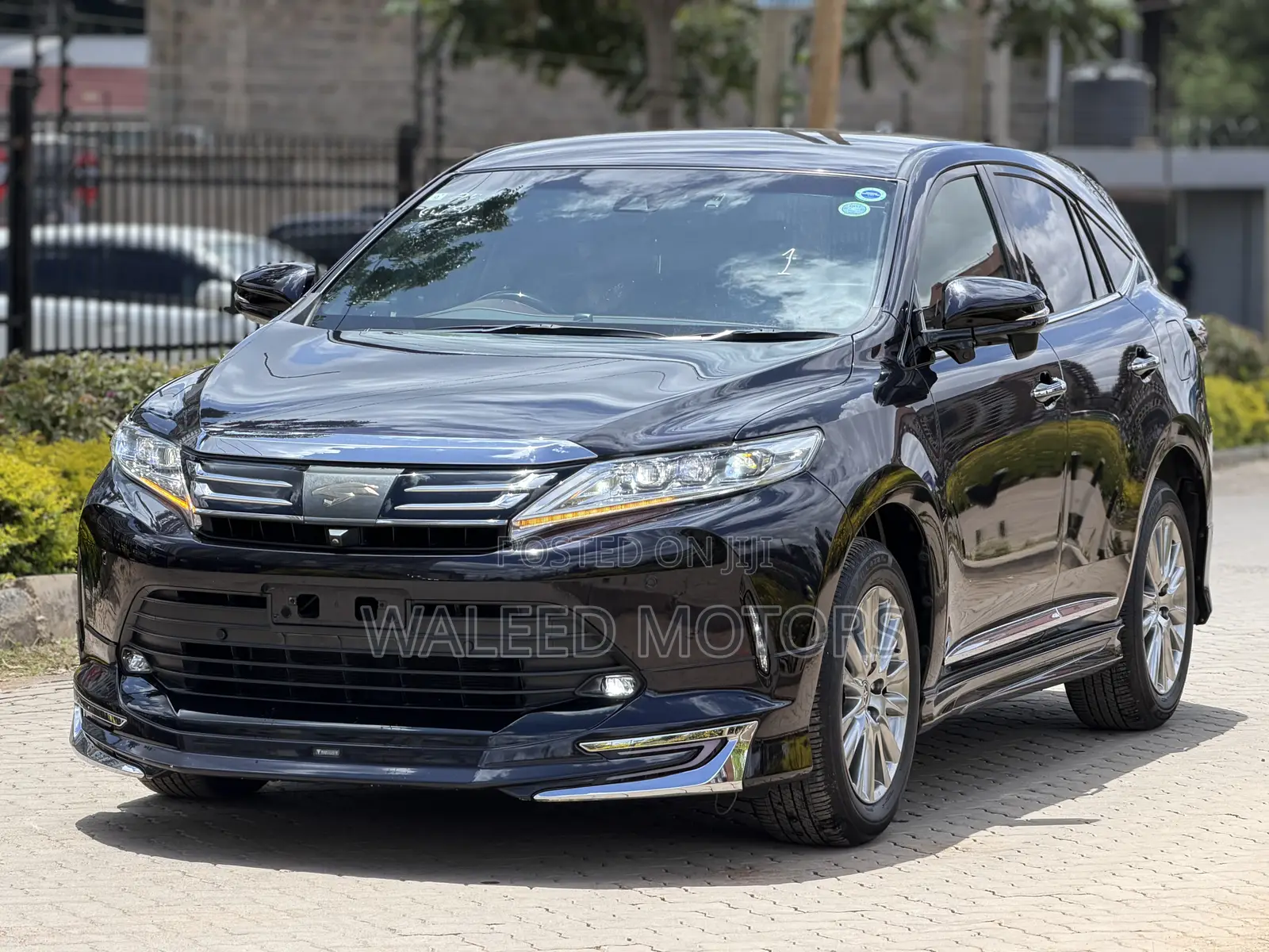 Toyota Harrier 2.0 2019 Black