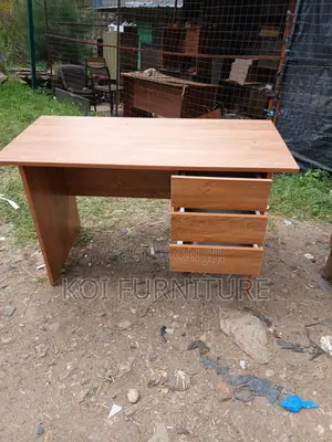 Office Desk : 1.2m Wooden Office Desk