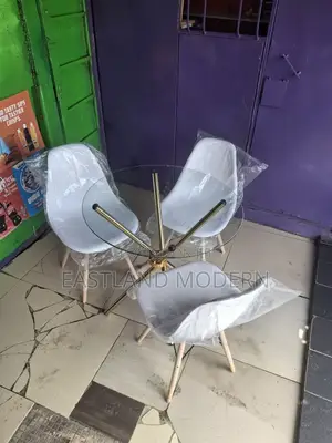 3 Seater Glass Balcon Table