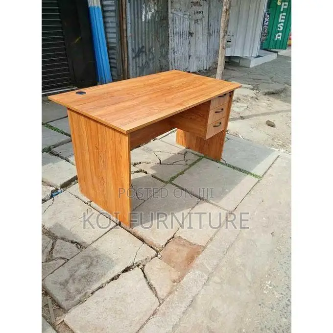 Office Desk : 1.2m Wooden Office Desk