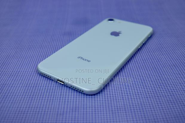 Apple iPhone 8 256 GB White - thumbnail 2
