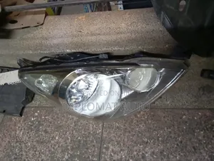 Nissan Note Headlight 2008 Xenon.