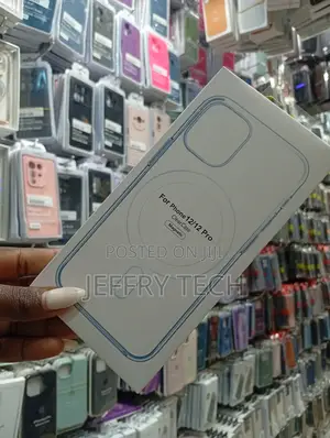 Clear Magnetic Case for the Apple iPhone 12 or iPhone 12 Pro.