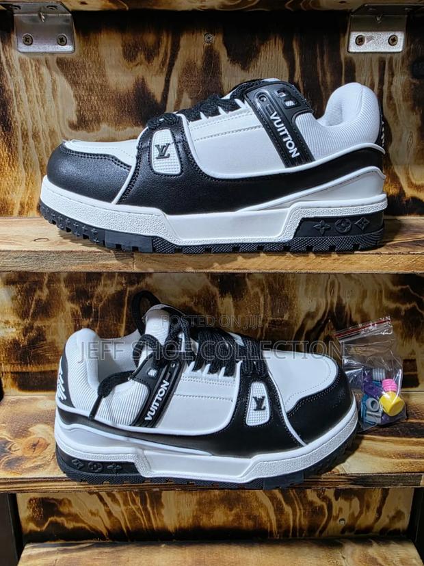Lv Luois Vuitton Max Trainers