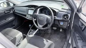 Toyota Corolla Fielder 2018 Silver