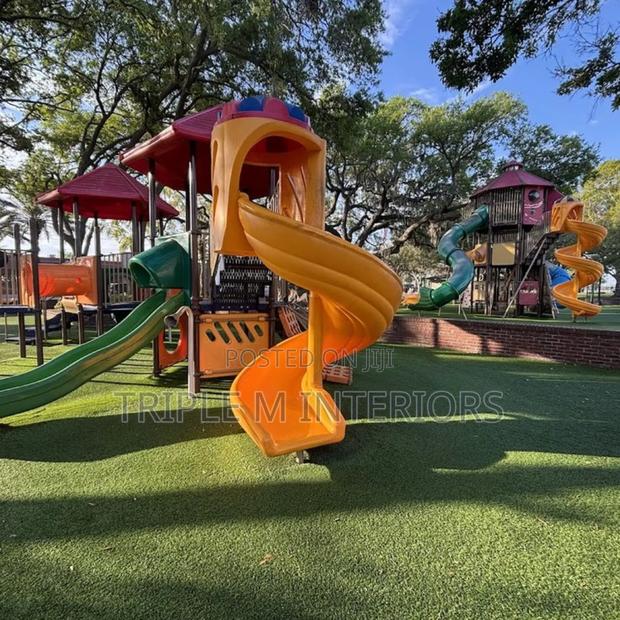 High Impact Play Space Grass - main view