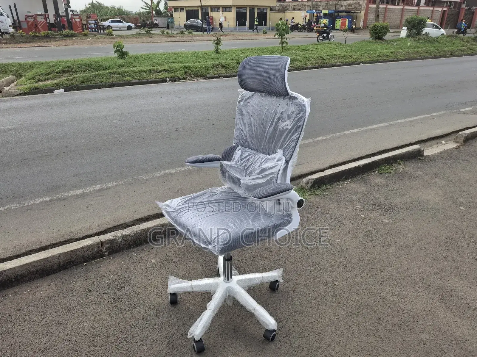 White Ceo Office Chair