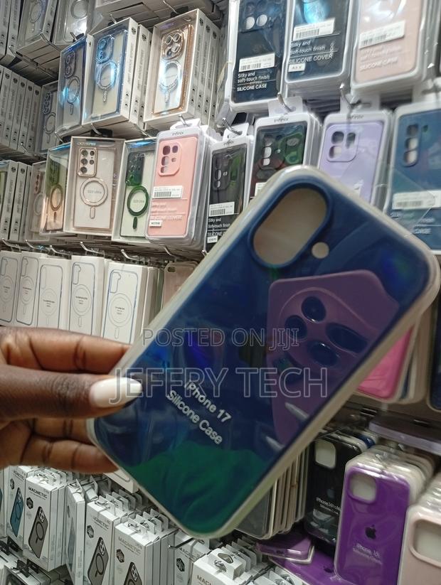 Apple Silicone Case Designed for the iPhone 17. - thumbnail 2