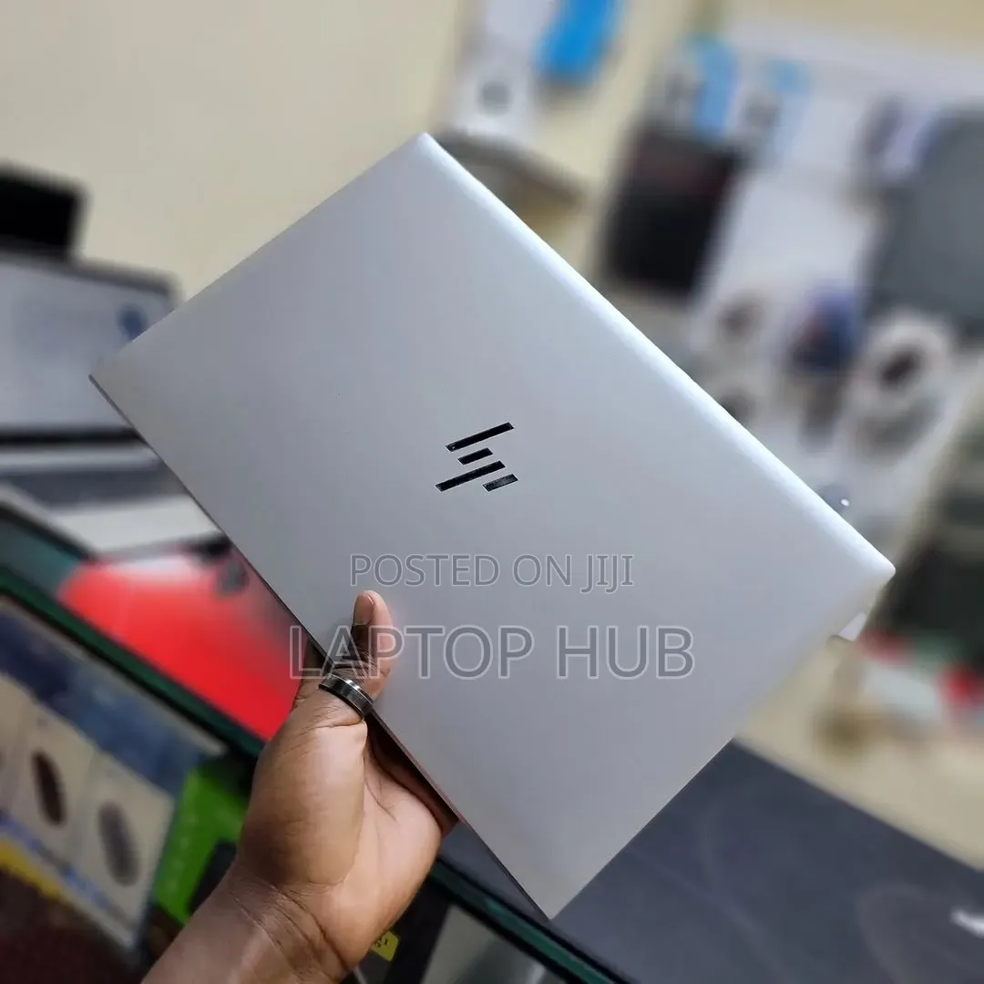 Laptop HP EliteBook 830 G8 8GB Intel Core i7 SSD 256GB
