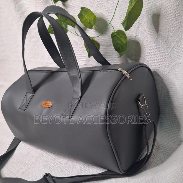 Gray Leather Travel Bag - thumbnail 2