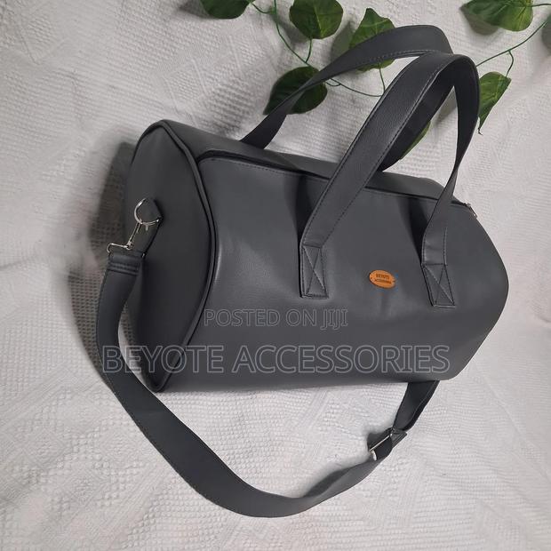 Gray Leather Travel Bag - thumbnail 3