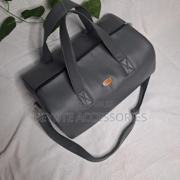 Gray Leather Travel Bag - thumbnail 4