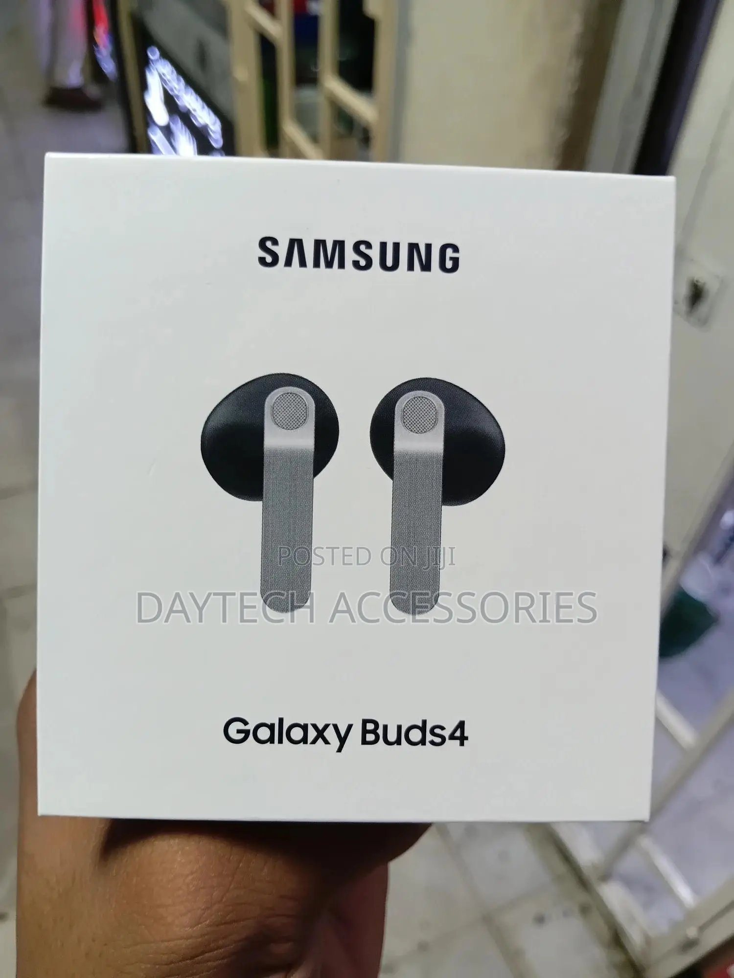 Samsung Galaxy Buds 4 Sm-R540 Wireless Bluetooth Noise Cancelling.