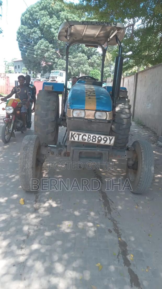 Tractor New Holland - thumbnail 13