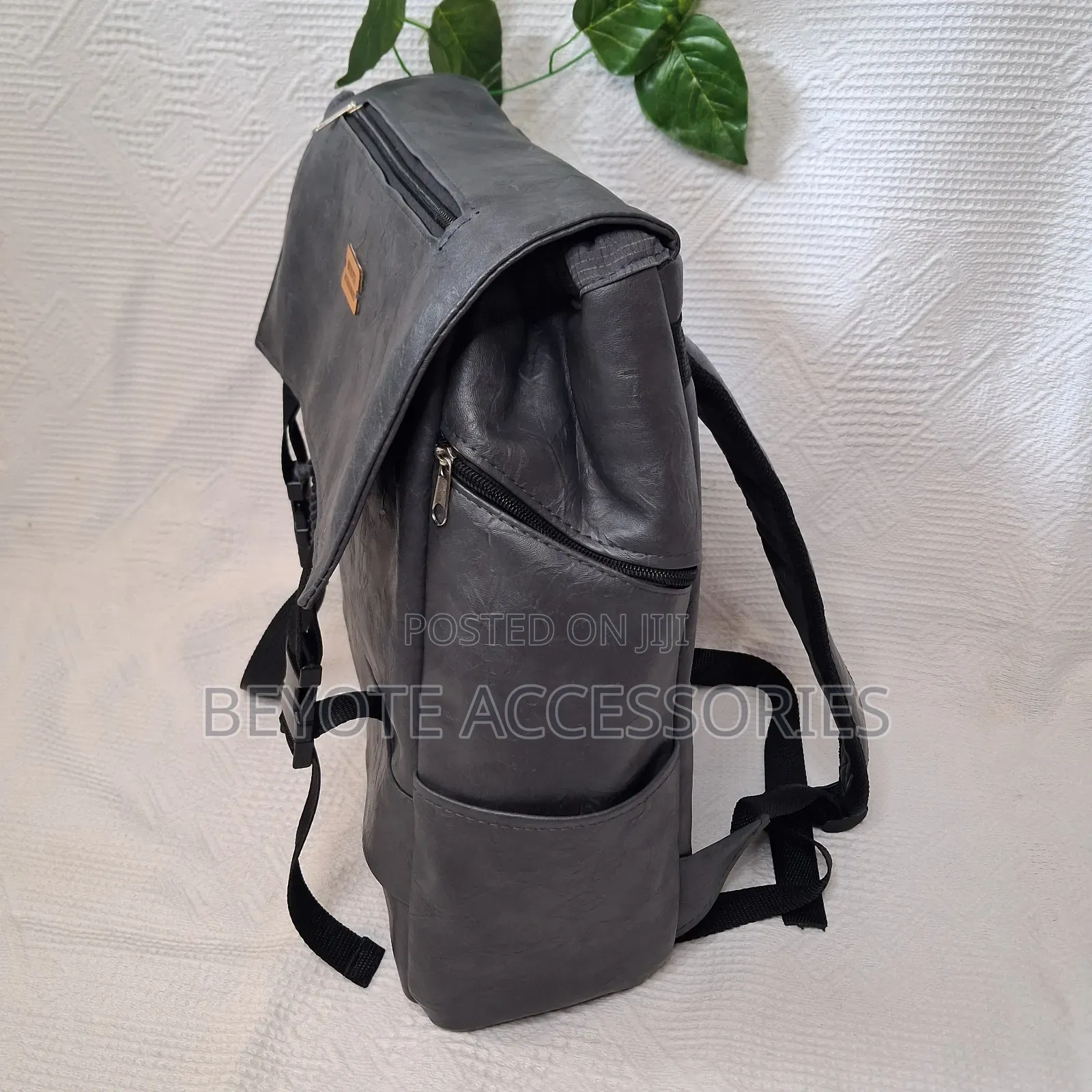 Gray Multipocket Hera Backpack