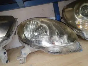 Nissan March Headlight / Headlamp * 