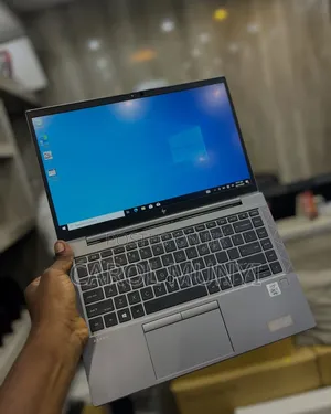 New Laptop HP ZBook Firefly 14 G7 16GB Intel Core i7 SSD 256GB