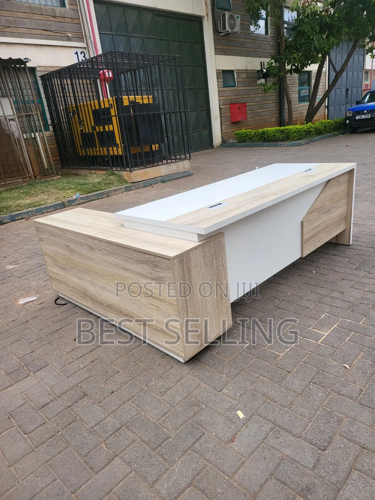 New Arrivals Modern Director Office Desk