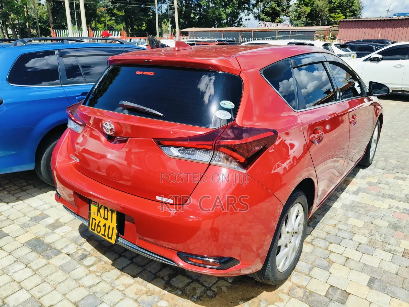 Toyota Auris 2017 Red