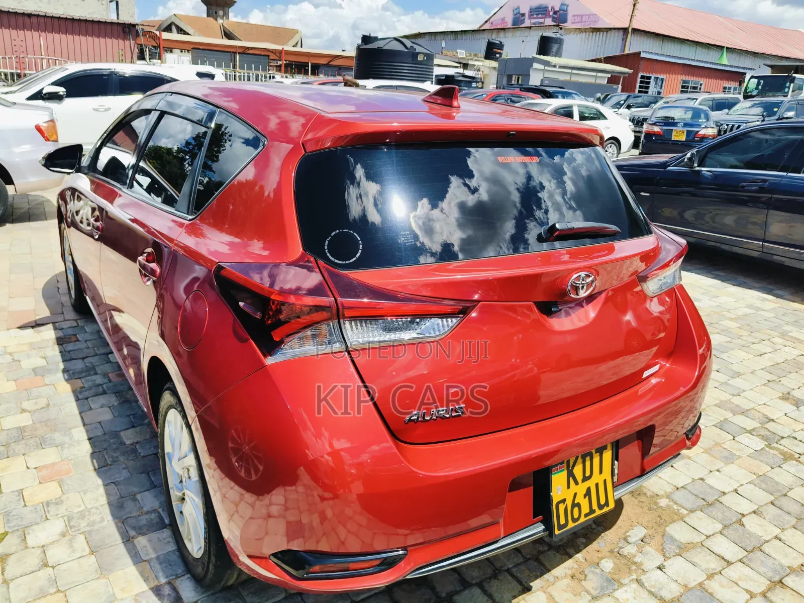 Toyota Auris 2017 Red