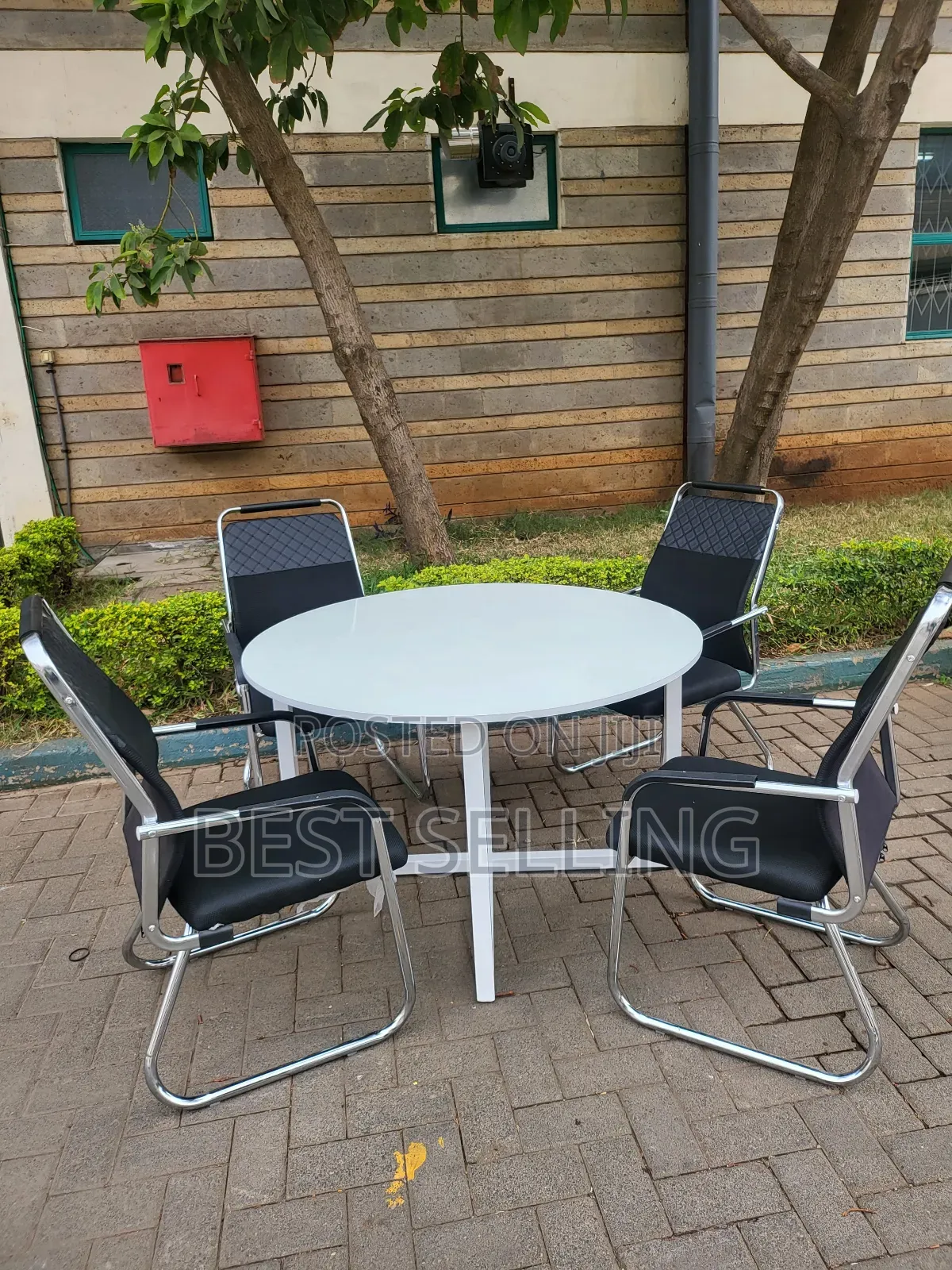 Best White Meeting Table