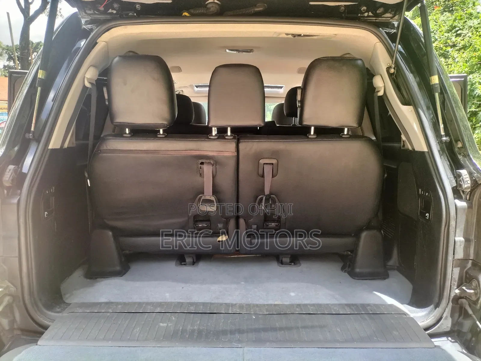 Toyota Land Cruiser 2011 Black