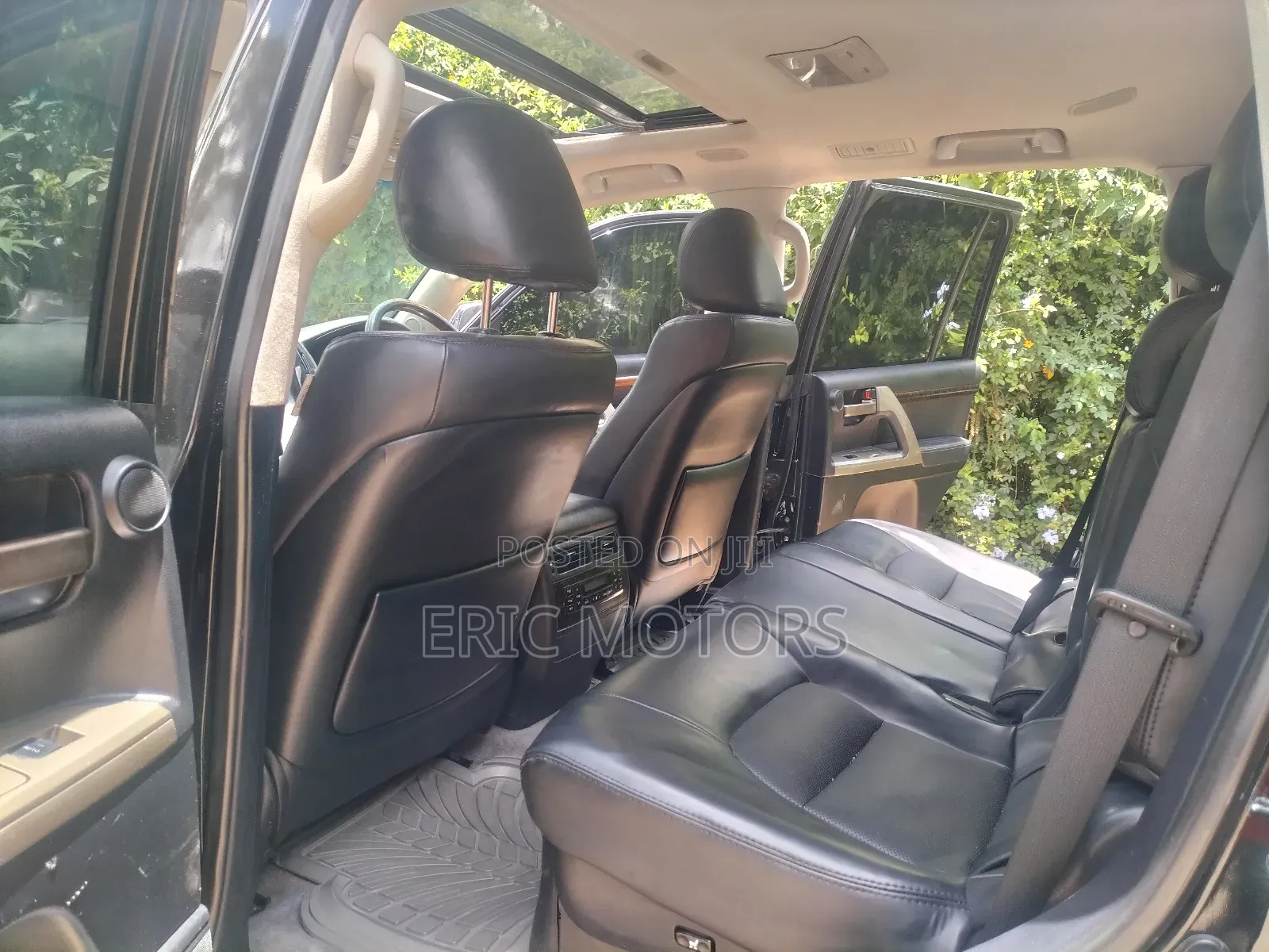 Toyota Land Cruiser 2011 Black