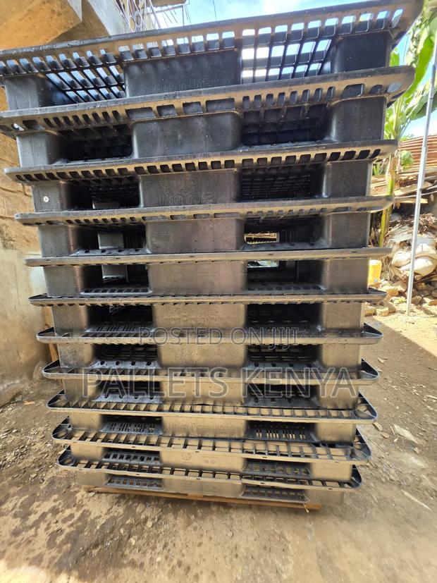 Plastic Pallets – Heavy-Duty and Long-Lasting Pallet.01