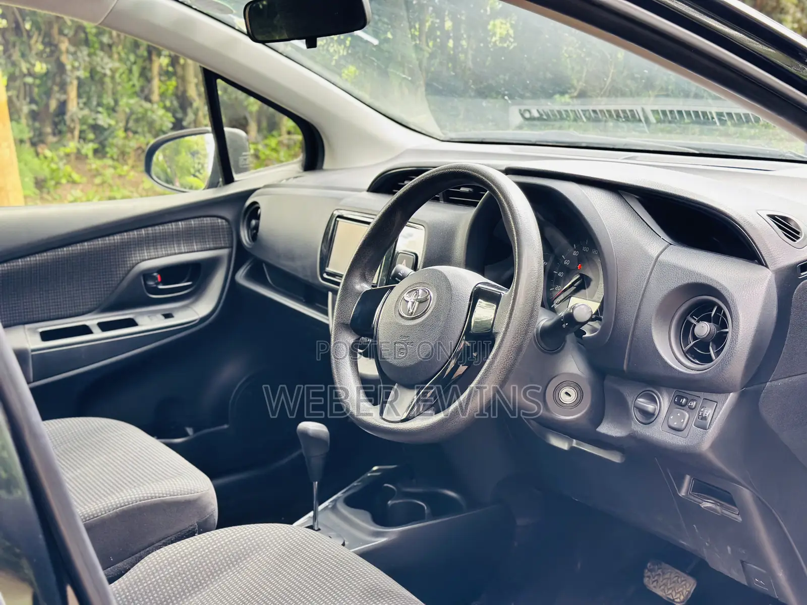 Toyota Vitz 1.0 FWD 5dr 2018 Black