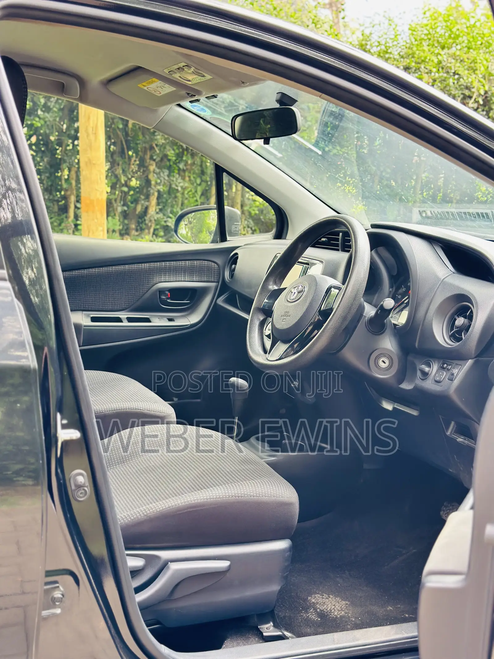 Toyota Vitz 1.0 FWD 5dr 2018 Black