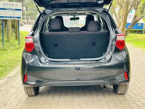Toyota Vitz 1.0 FWD 5dr 2018 Black
