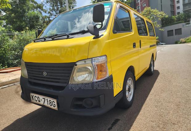 Nissan Caravan (Urvan) 2011 Yellow - thumbnail 2