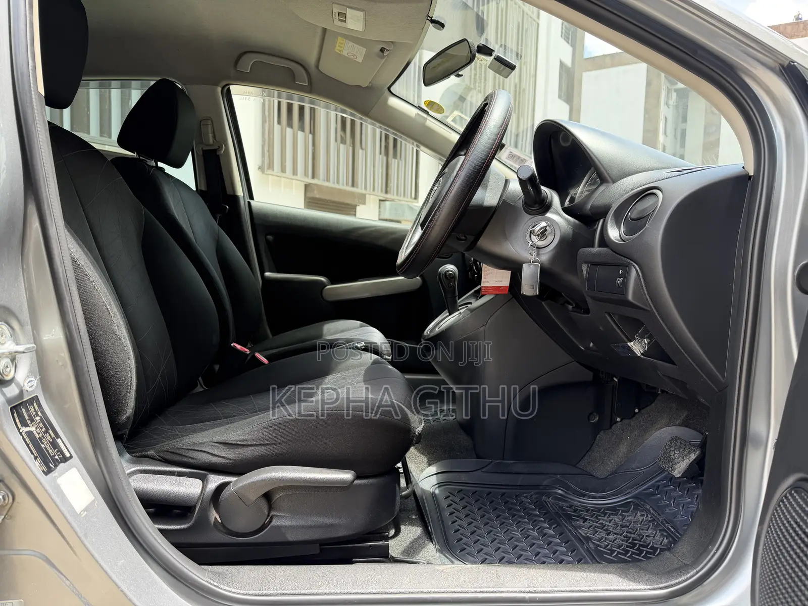 Mazda Demio 2013 Silver