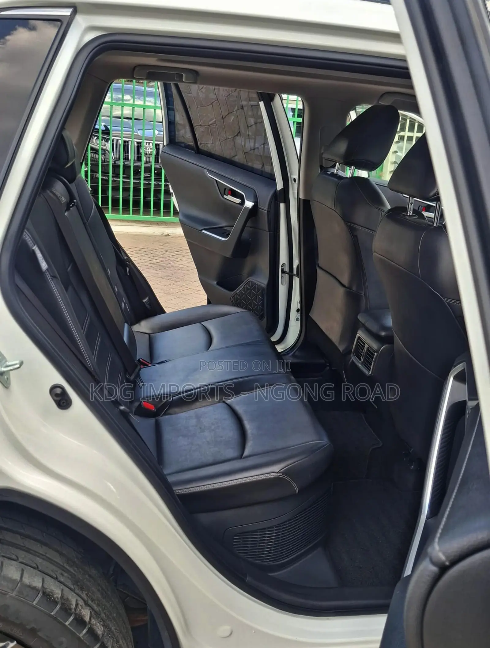 Toyota RAV4 2019 Pearl