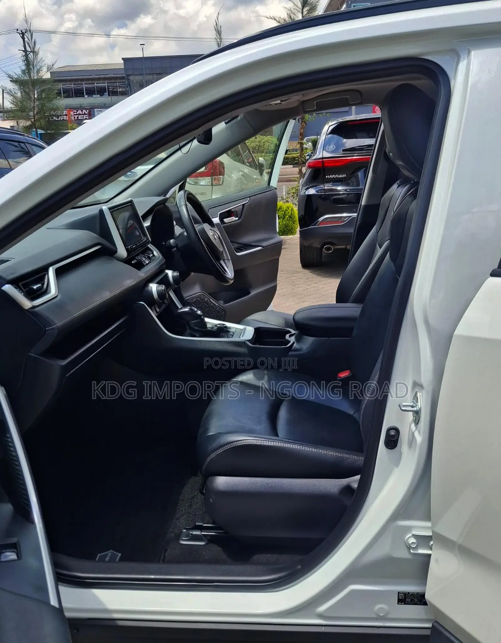 Toyota RAV4 2019 Pearl