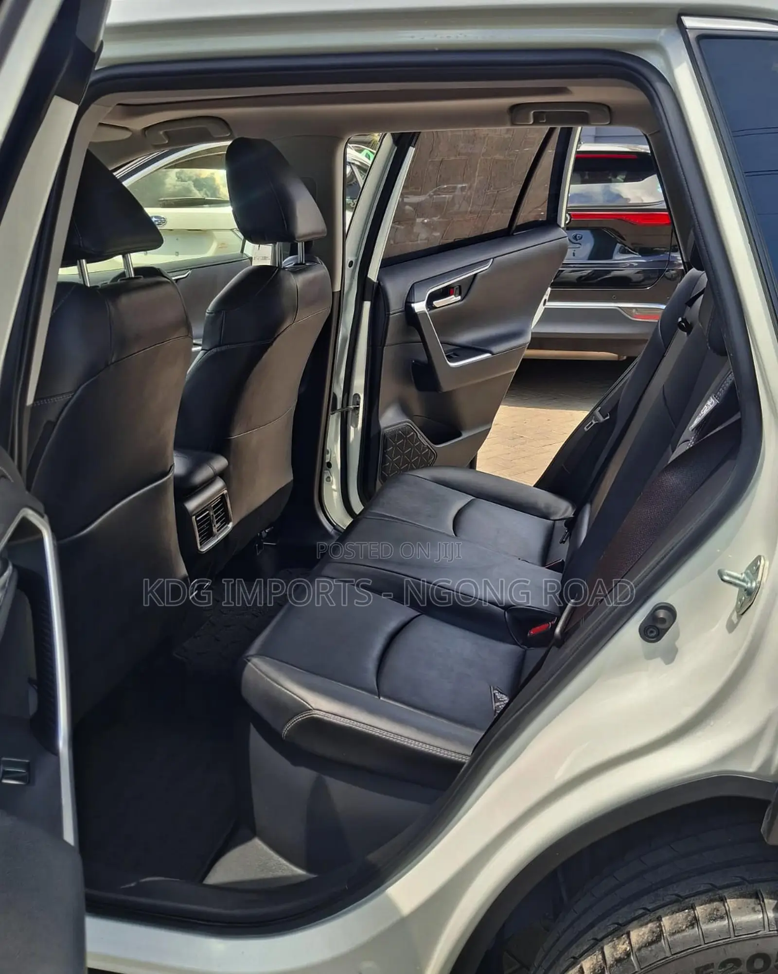 Toyota RAV4 2019 Pearl