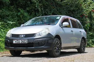 Nissan Advan 2012 Silver