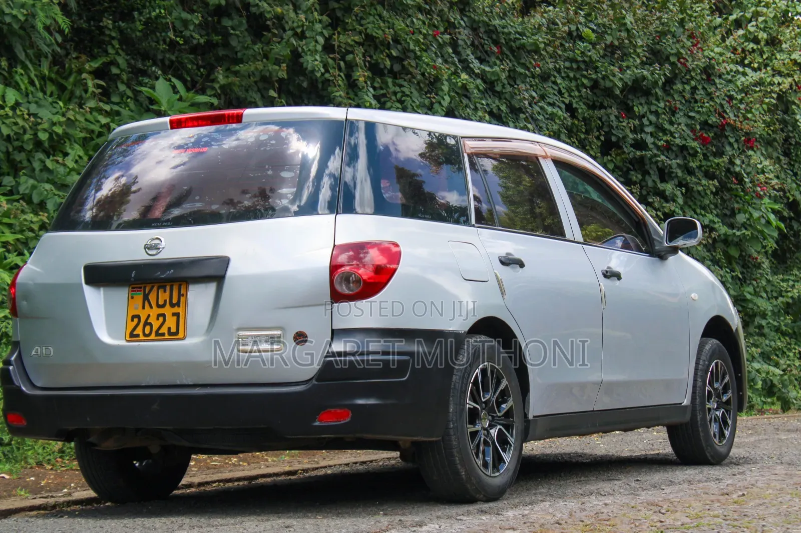 Nissan Advan 2012 Silver