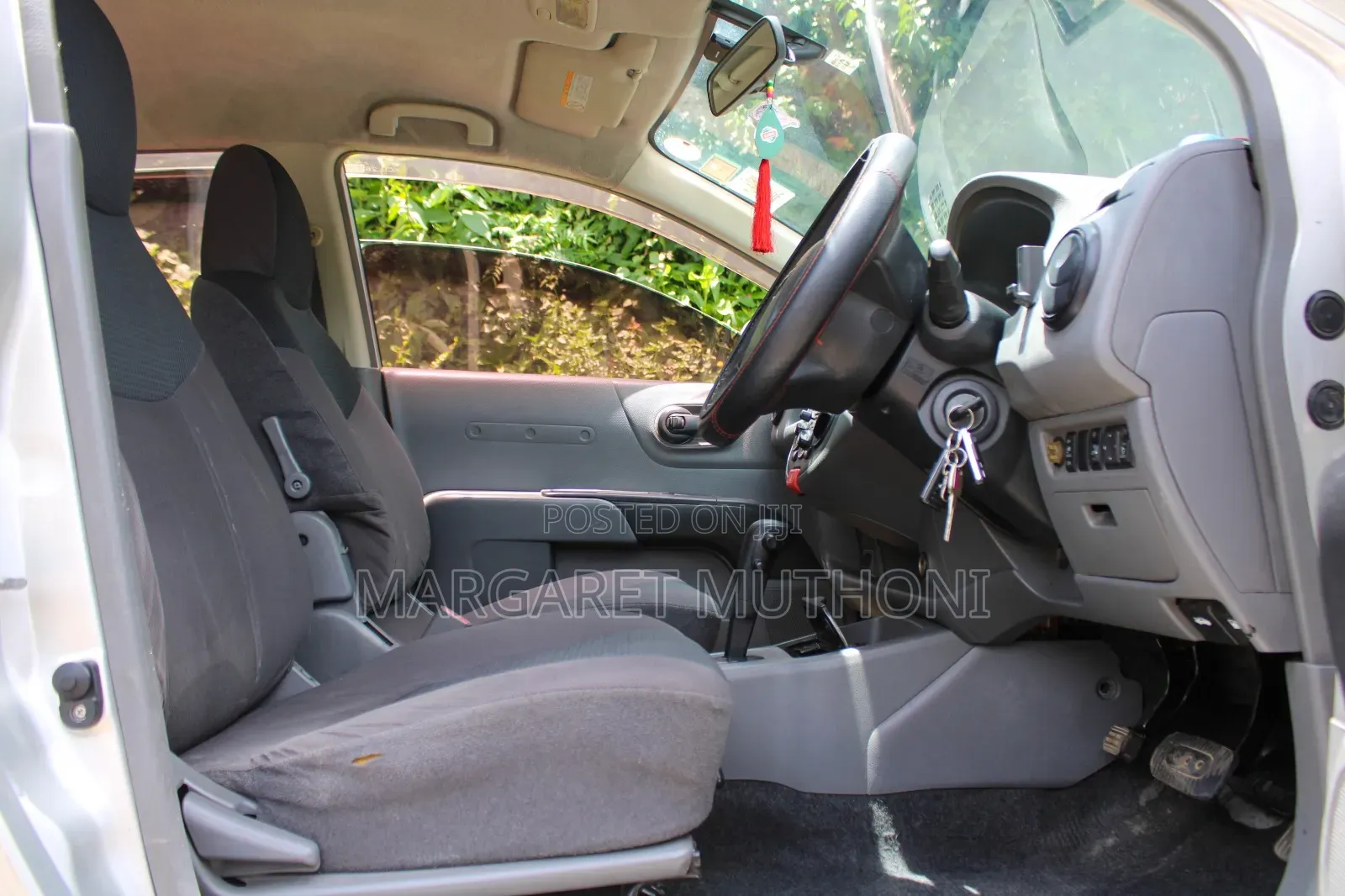 Nissan Advan 2012 Silver