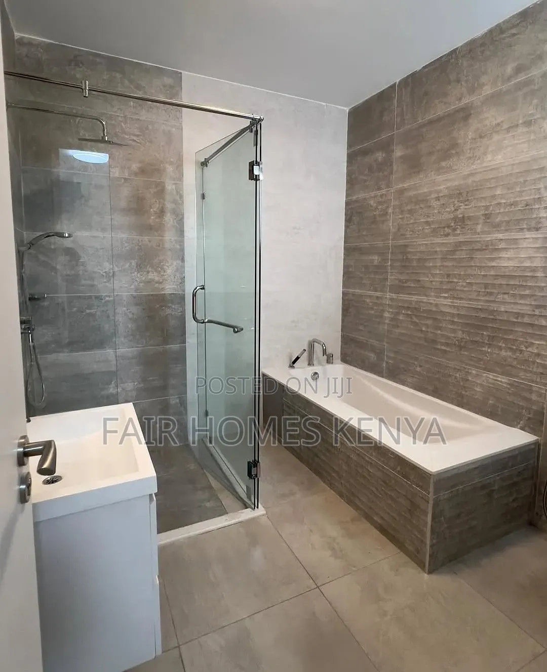 3bdrm Apartment in Nyeri Road, Kileleshwa for rent