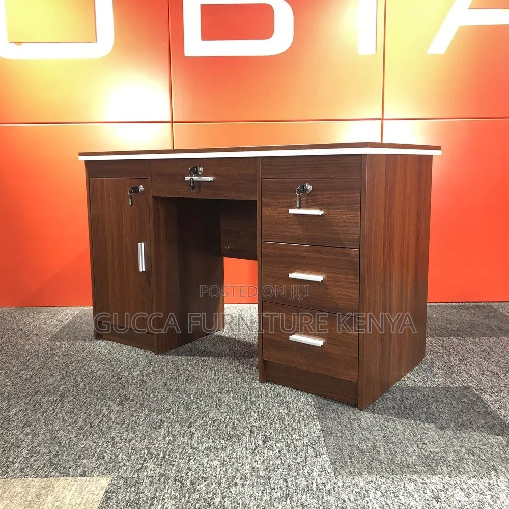 1.2m Executive Office Desk With Locking Drawers
