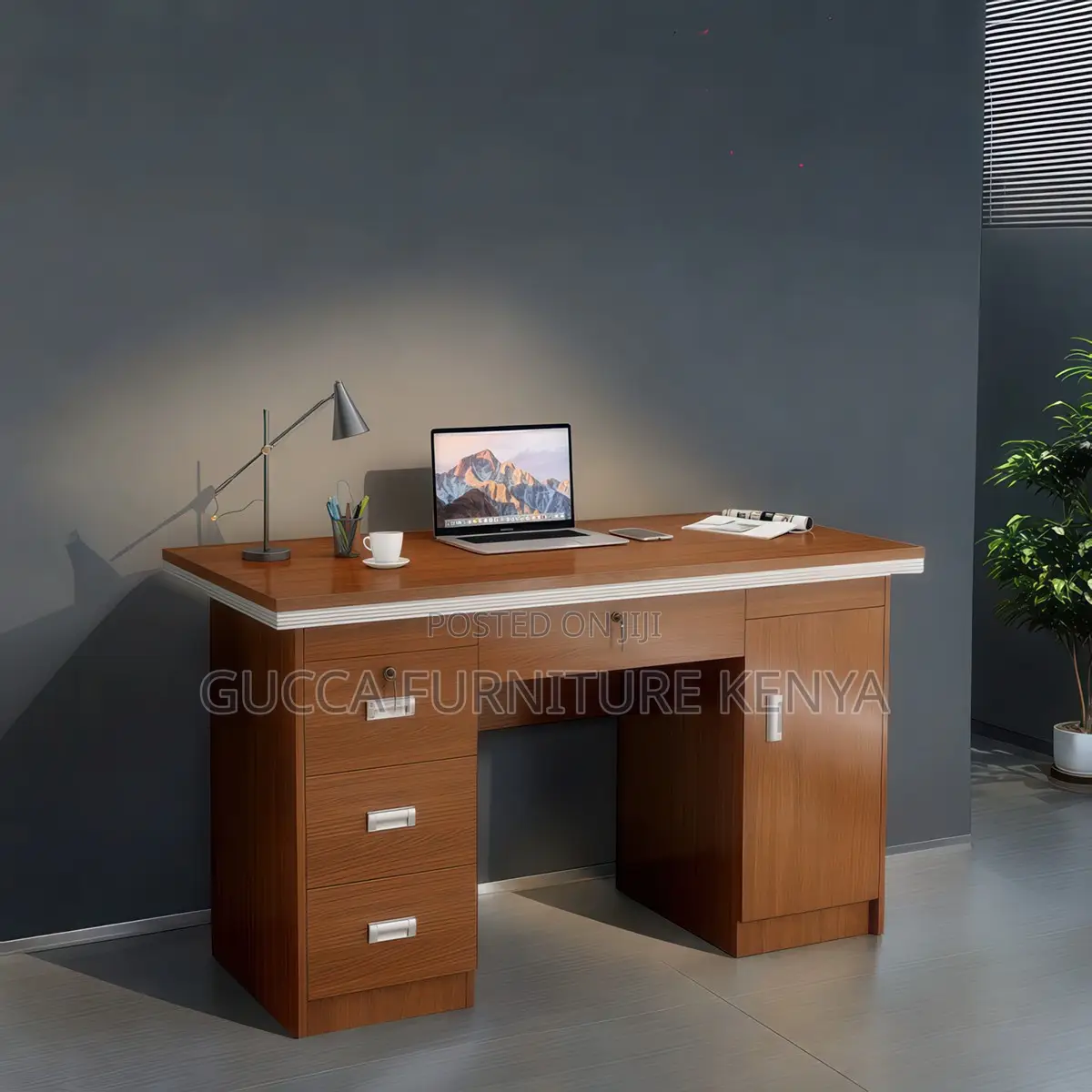 1.2m Executive Office Desk With Locking Drawers
