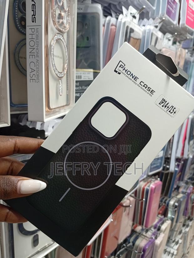 Lychee Pattern Magnetic Leather Case for iPhone 14 Plus and 15 Plus - thumbnail 2