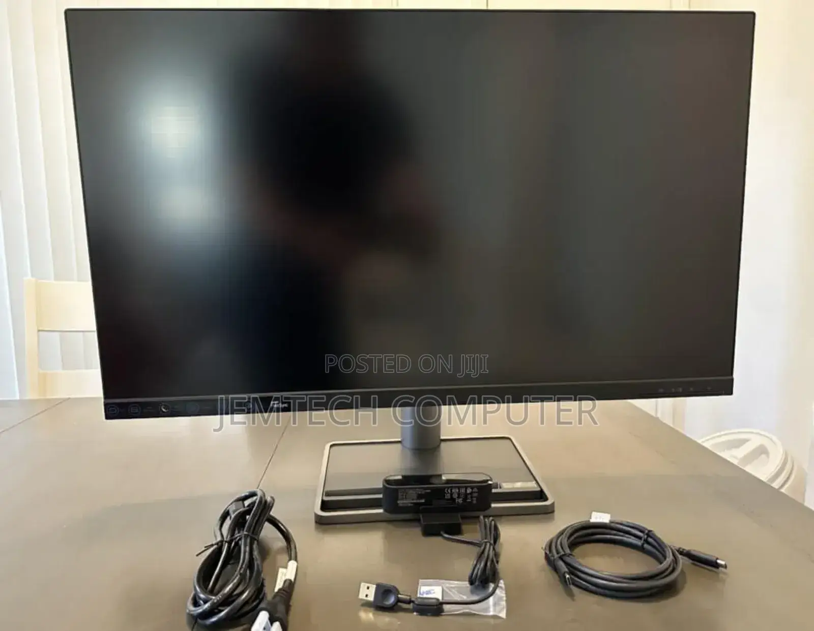 Lenovo L32p-30 31.5′′ Uhd Monitor + Lenovo Lc50 Webcam