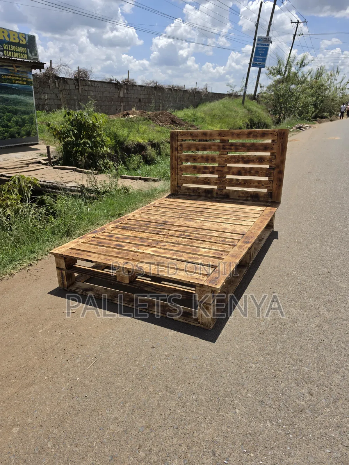 Timeless 4×6 Pallet Bed- Rustic Durable Wooden Design.02