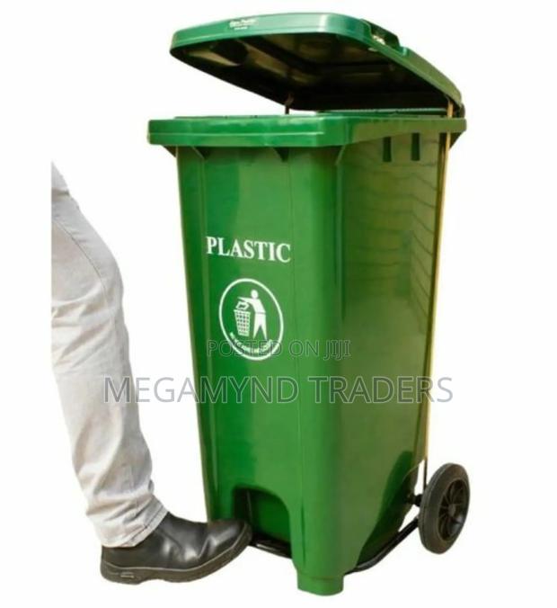 100 LTR Heavy Gauge Trash Bin / Pedal Waste Bin With Wheel - thumbnail 3