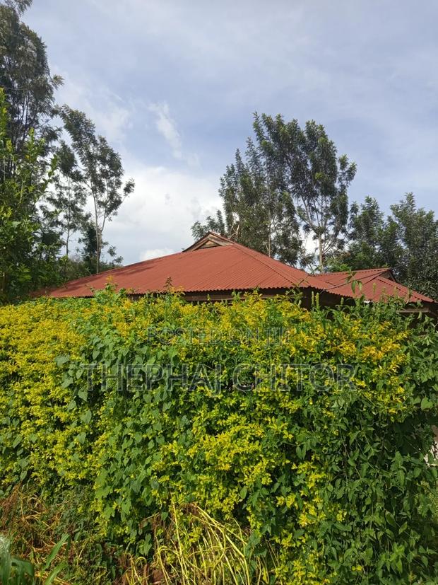 3bdrm House in Near Good Morning, Central Kamagambo for sale