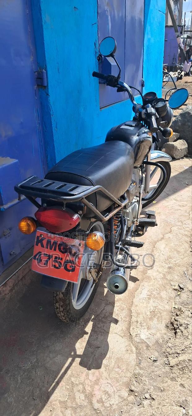 Bajaj Boxer 100 2025 Black - thumbnail 4