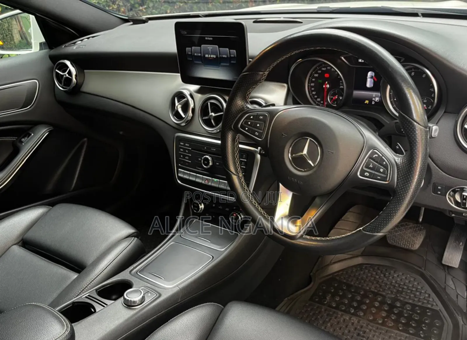 Mercedes-Benz GLA-Class 2017 White